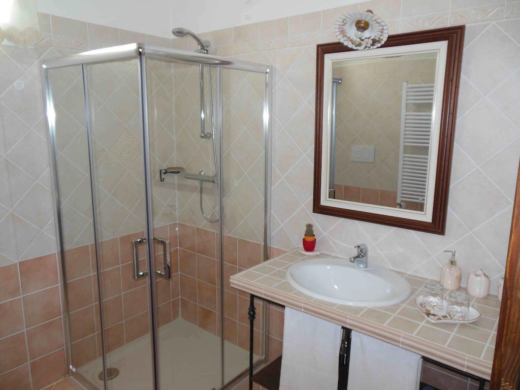 Al Pic De Corone Bed and Breakfast Terzo d' Aquileia Rum bild