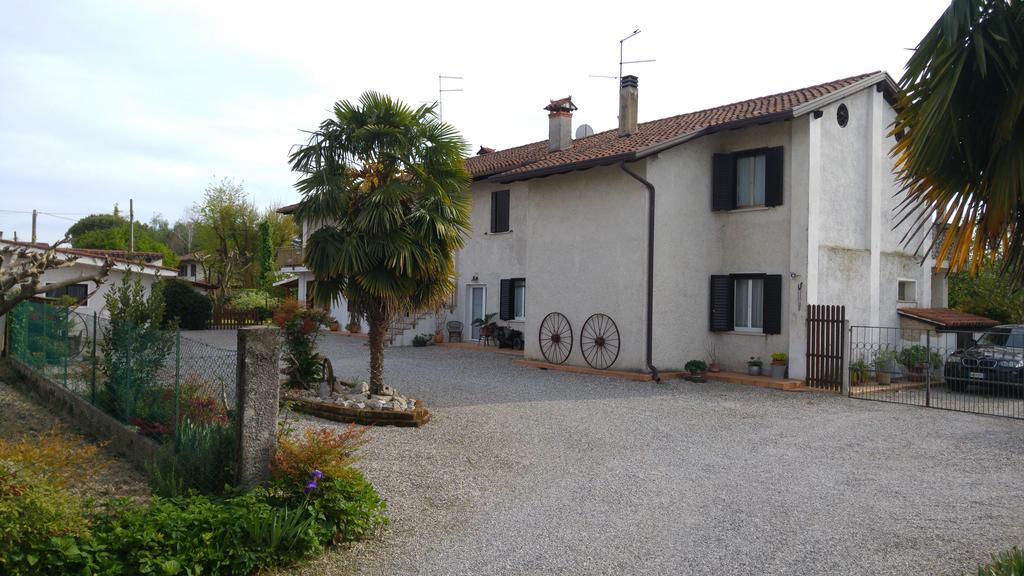 Al Pic De Corone Bed and Breakfast Terzo d' Aquileia Exteriör bild